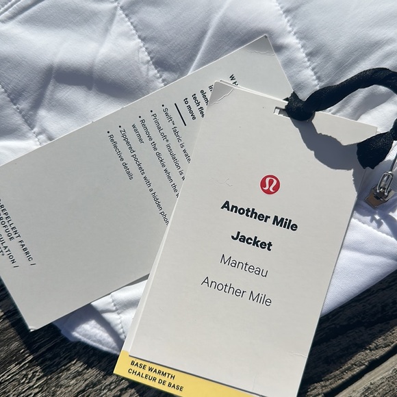Lululemon Another Mile Jacket White size 6 NWT $228 - Picture 5 of 8